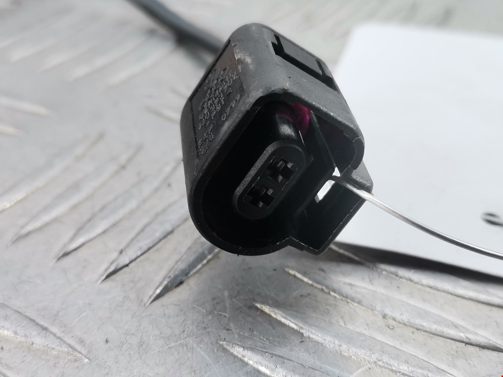 Ручка двери багажника наружная VOLKSWAGEN Touareg 2002-2010