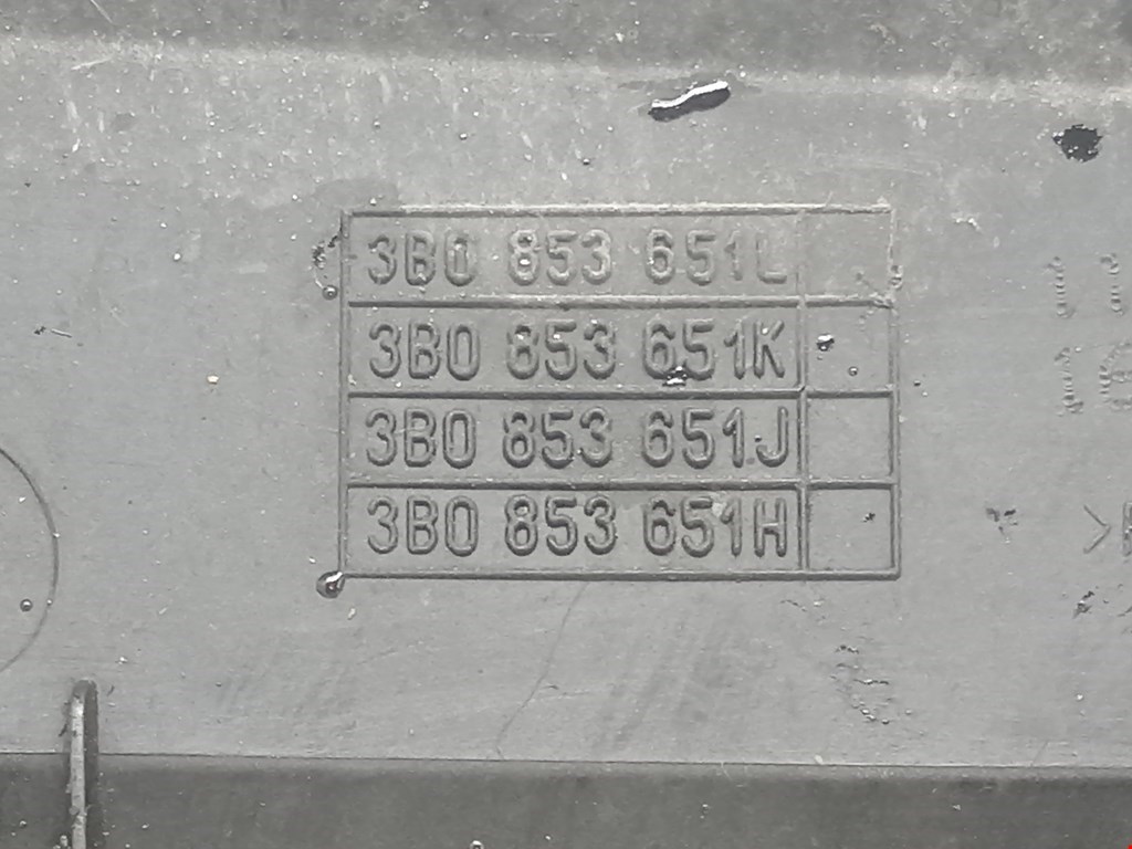 Решетка радиатора VOLKSWAGEN Passat B5 1997-2005