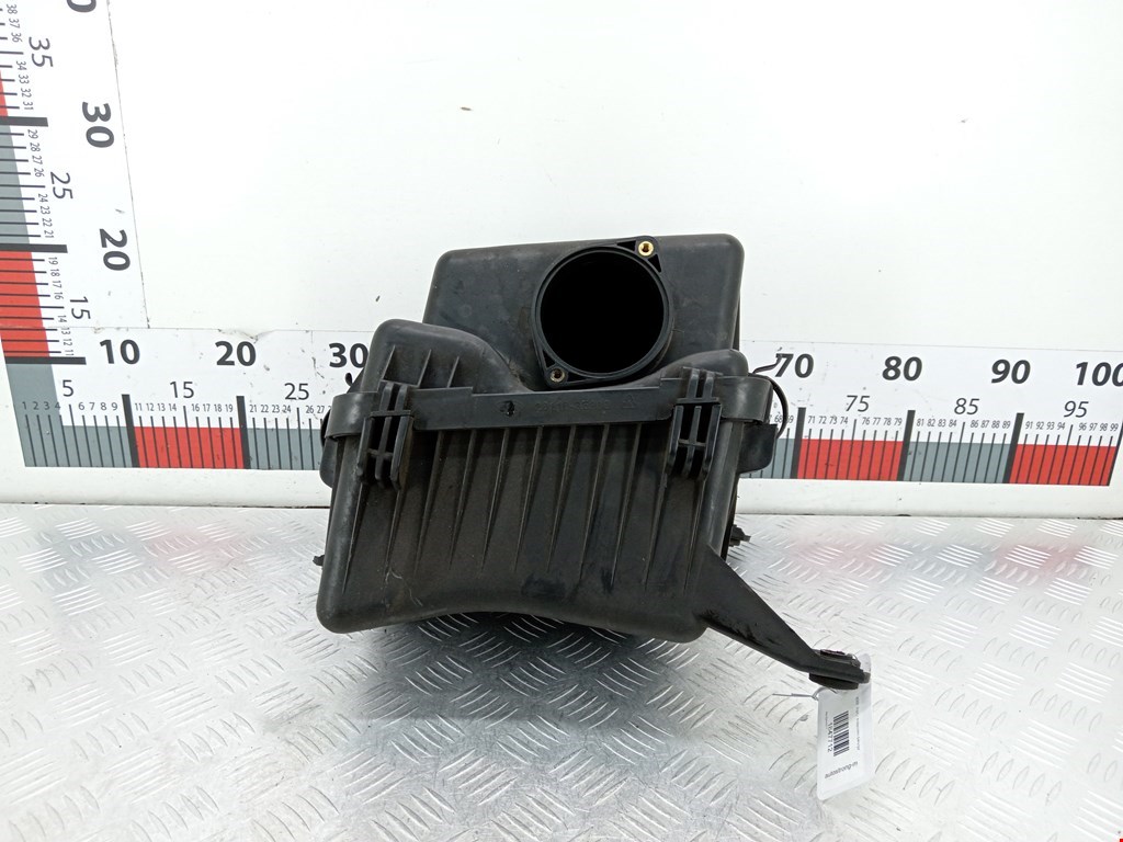 Корпус воздушного фильтра KIA Sorento 2002-2009