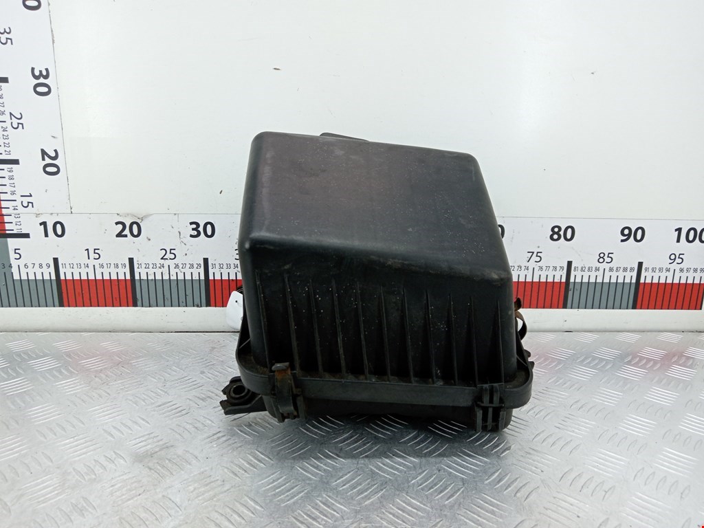 Корпус воздушного фильтра KIA Sorento 2002-2009