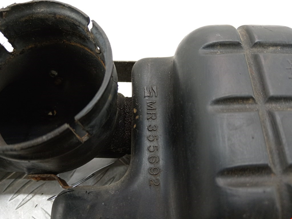 Корпус воздушного фильтра MITSUBISHI L200 K6,K7 1996-2006