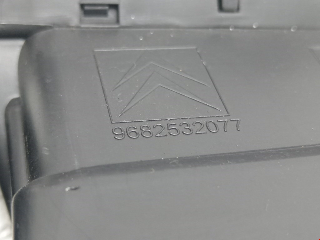 Дефлектор воздушный CITROEN C5 II 2007-2017