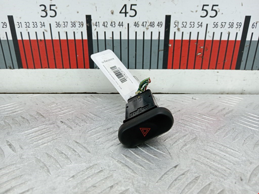 Кнопка аварийной сигнализации (аварийки) MITSUBISHI Pajero Sport 1998-2008