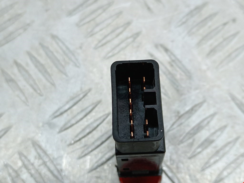 Кнопка аварийной сигнализации (аварийки) MITSUBISHI Pajero Sport 1998-2008