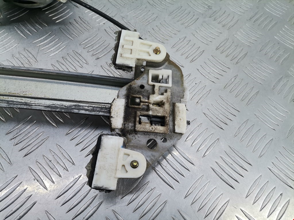 Стеклоподъемник передний правый NISSAN Navara II D22 1997-2004