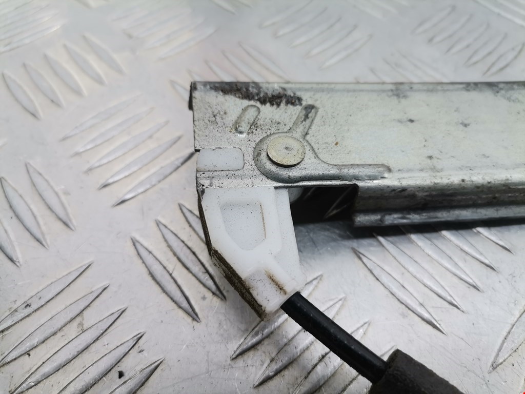 Стеклоподъемник передний правый NISSAN Navara II D22 1997-2004