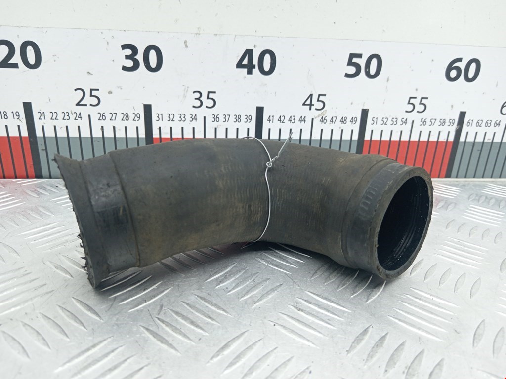 Патрубок интеркулера AUDI A4 B7 2004-2007