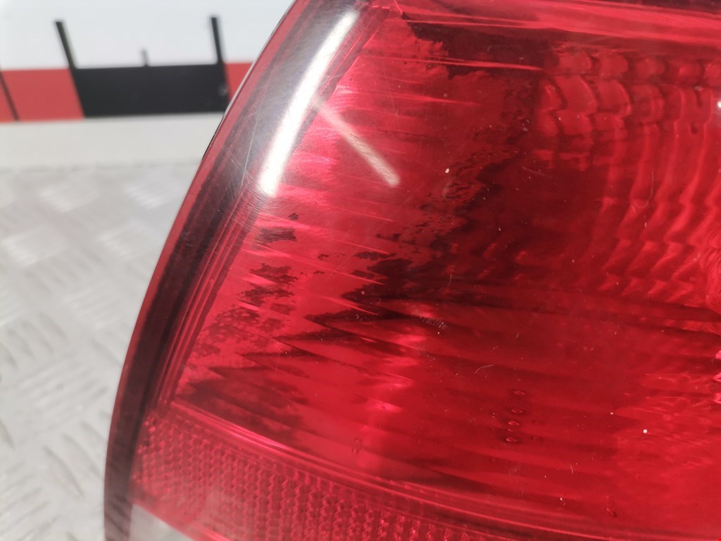 Фонарь задний правый AUDI A4 B7 2004-2007