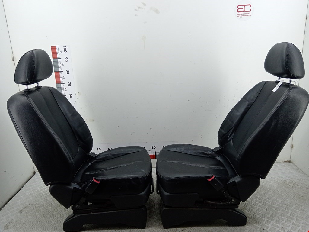 Комплект (К-кт) сидений KIA Carens 2006-2012