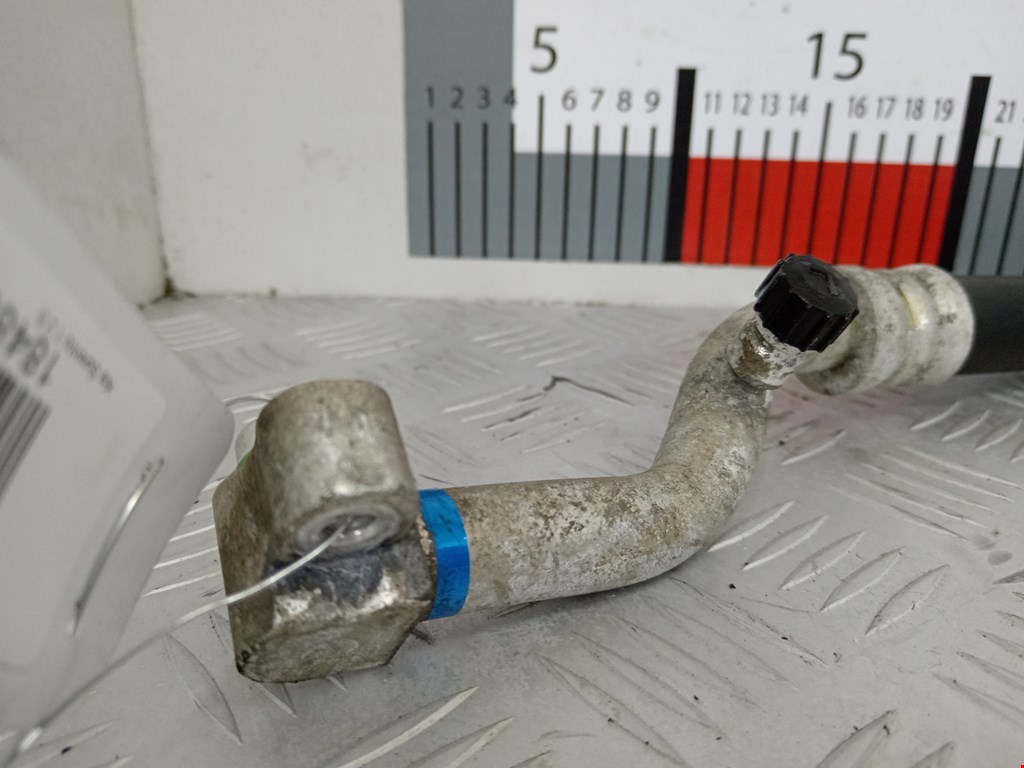 Трубка кондиционера KIA Sorento 2002-2009