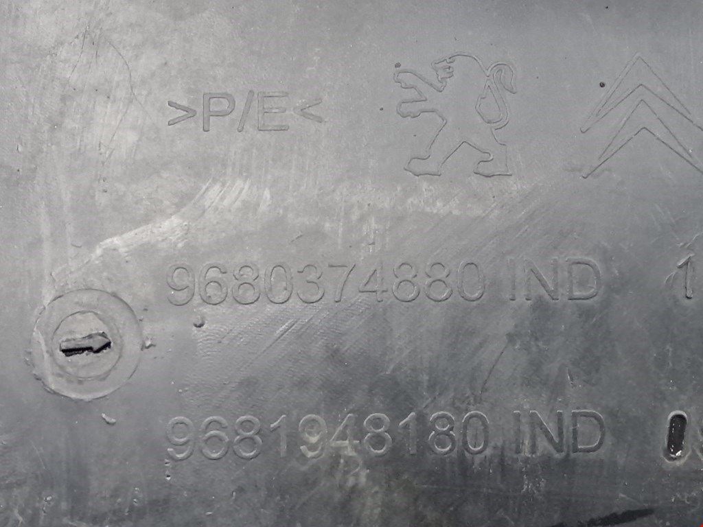 Локер (подкрылок) передний правый PEUGEOT 308 2007-2015