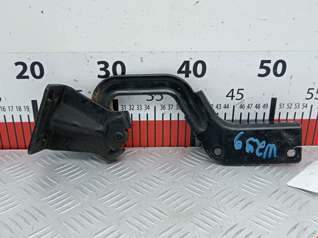 Петля крышки (двери) багажника Mitsubishi Outlander 2 (XL) (2006-2012)