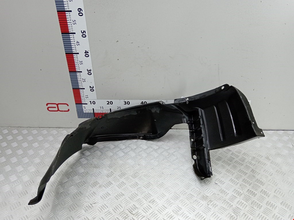 Локер (подкрылок) передний правый SUZUKI Jimny 1998-2018