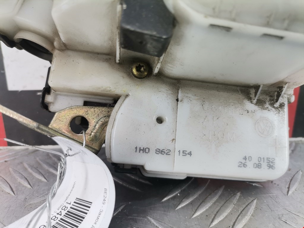 Замок двери передней правой VOLKSWAGEN Golf III 1991-1997