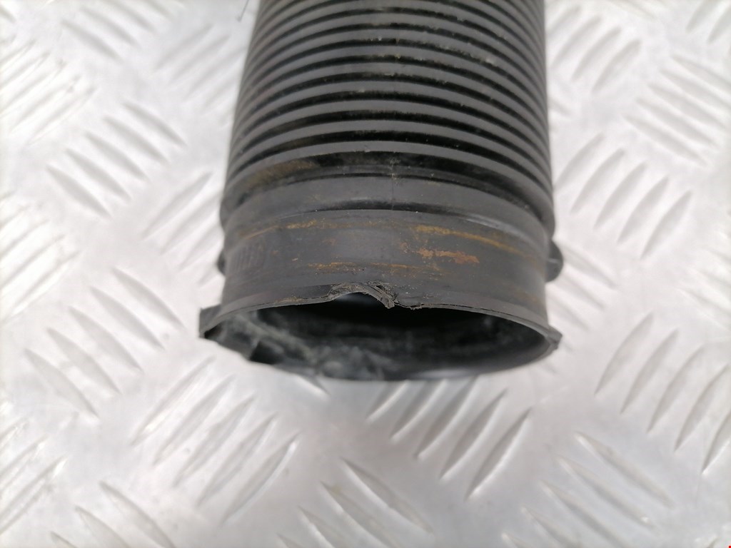 Патрубок воздушного фильтра OPEL Astra J 2009-2017