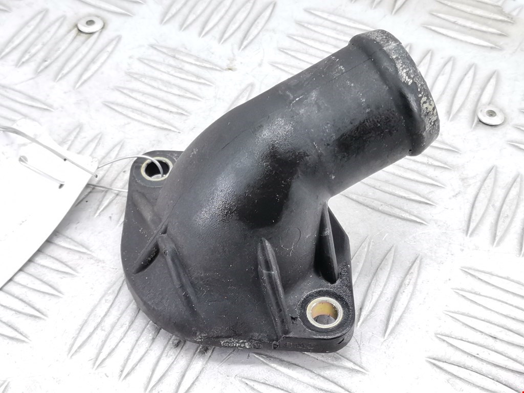 Корпус термостата AUDI A4 B5 1995-2001