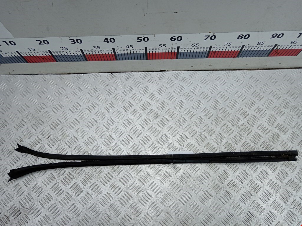 Молдинг лобового стекла FORD Mondeo IV 2007-2015