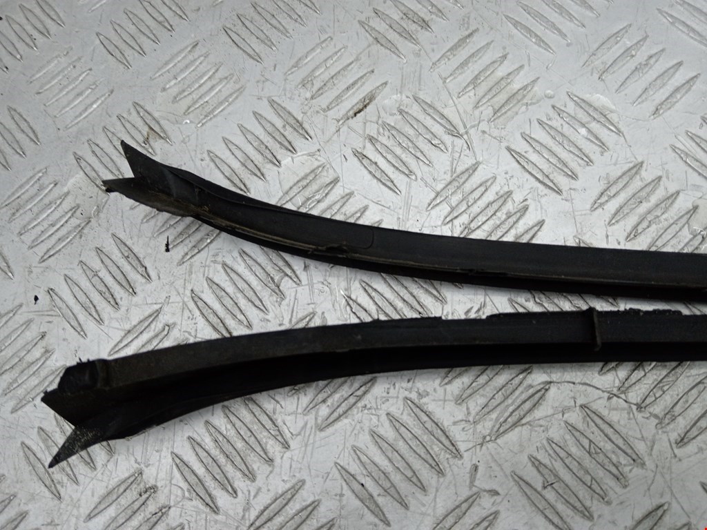 Молдинг лобового стекла FORD Mondeo IV 2007-2015