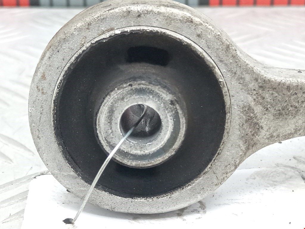 Рычаг передний правый AUDI A4 B5 1995-2001