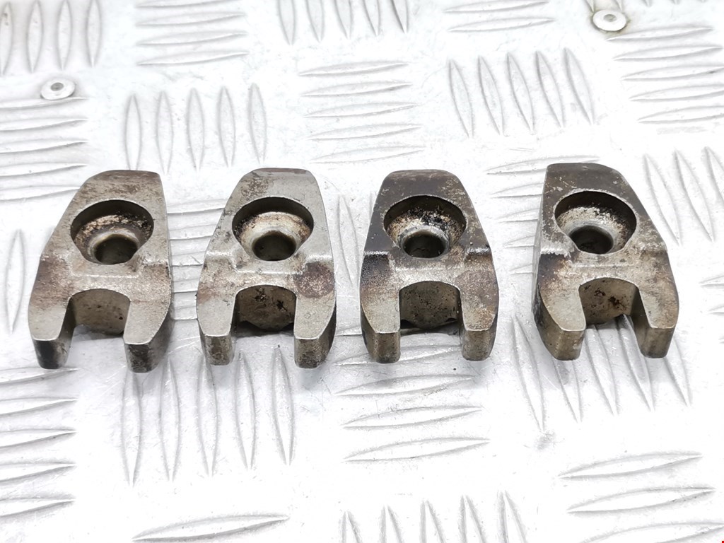 Кронштейн форсунки FORD Fusion 2002-2012