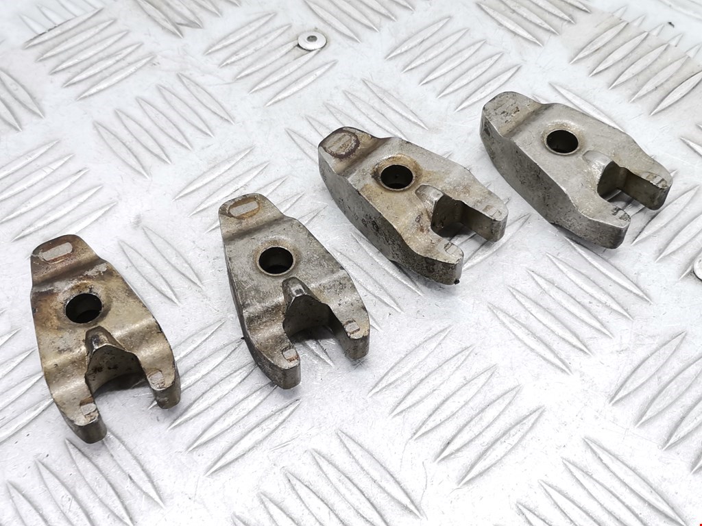 Кронштейн форсунки FORD Fusion 2002-2012