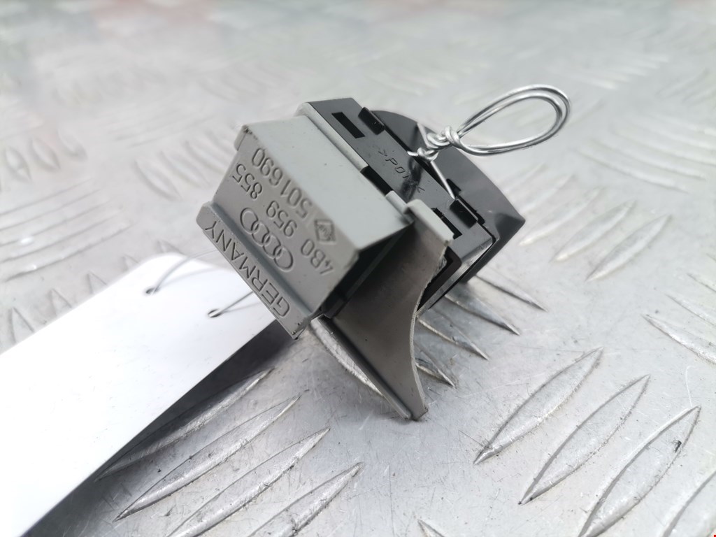 Кнопка стеклоподъемника AUDI A3 8L 1996-2003