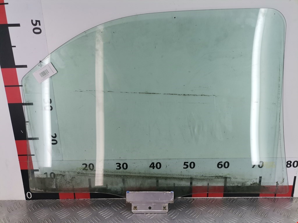 Стекло двери заднее левое FORD Mondeo II 1996-2000