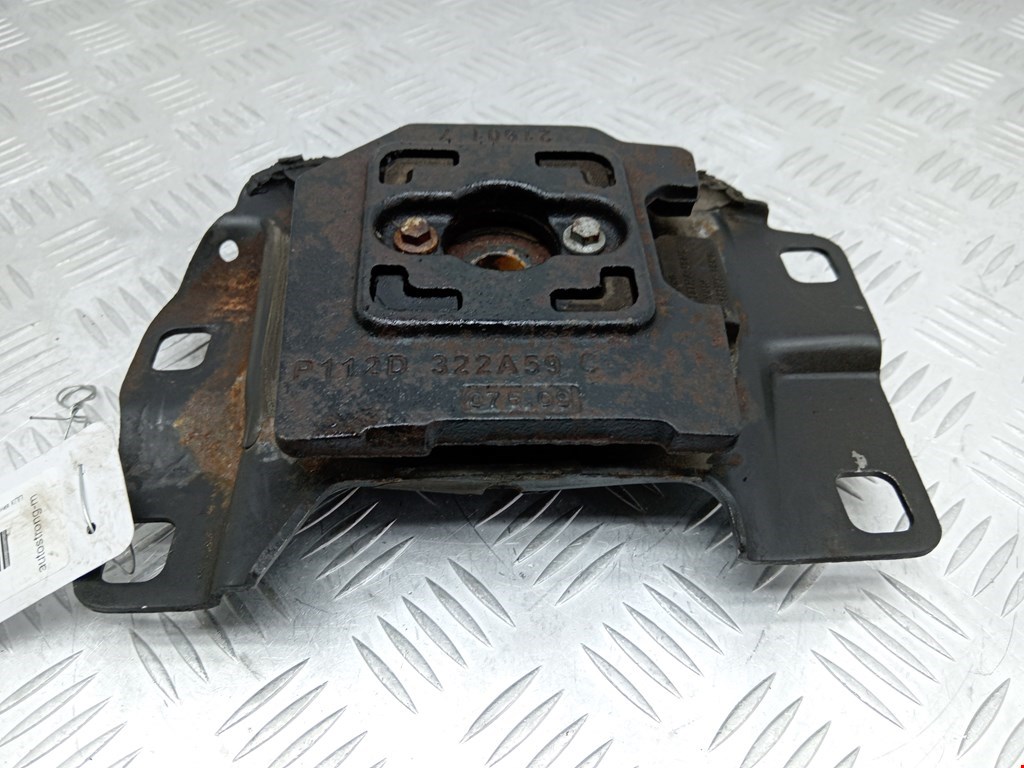 Подушка (опора) крепления КПП Ford Kuga 1 (2008-2012)