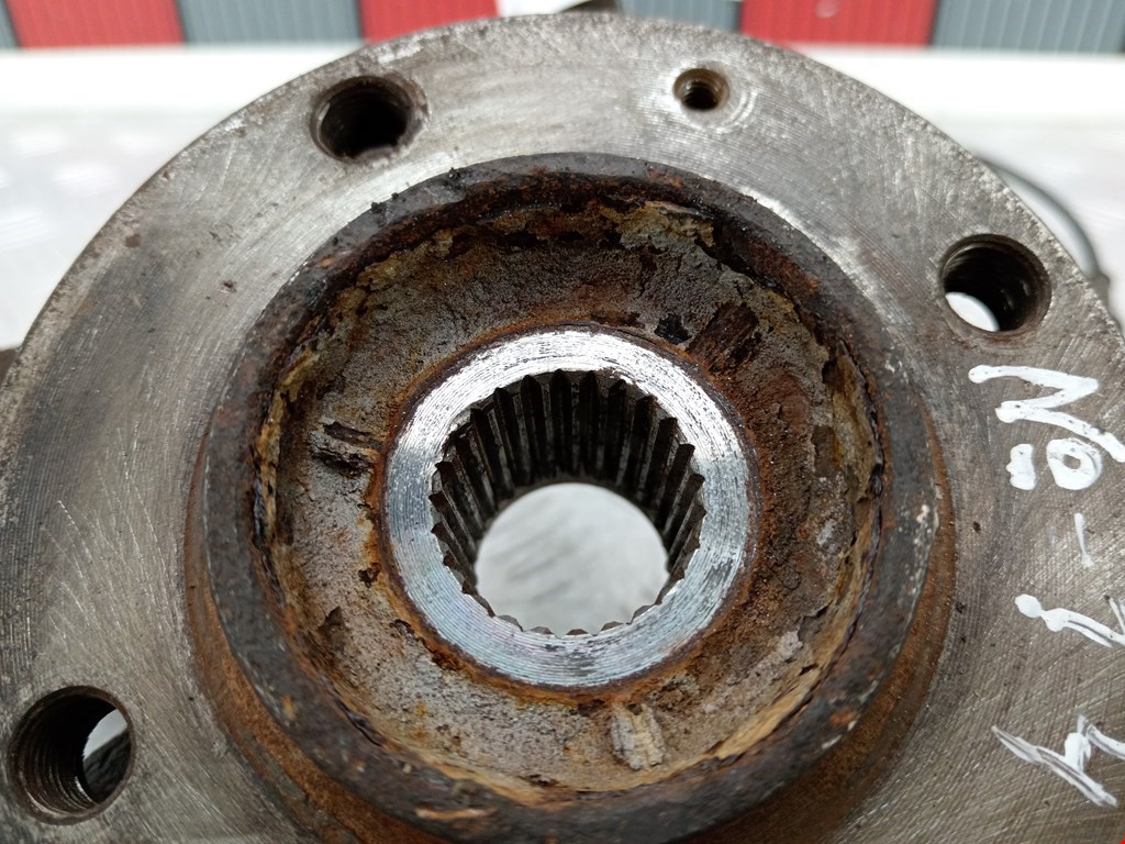 Ступица передняя левая PEUGEOT 307 2001-2008