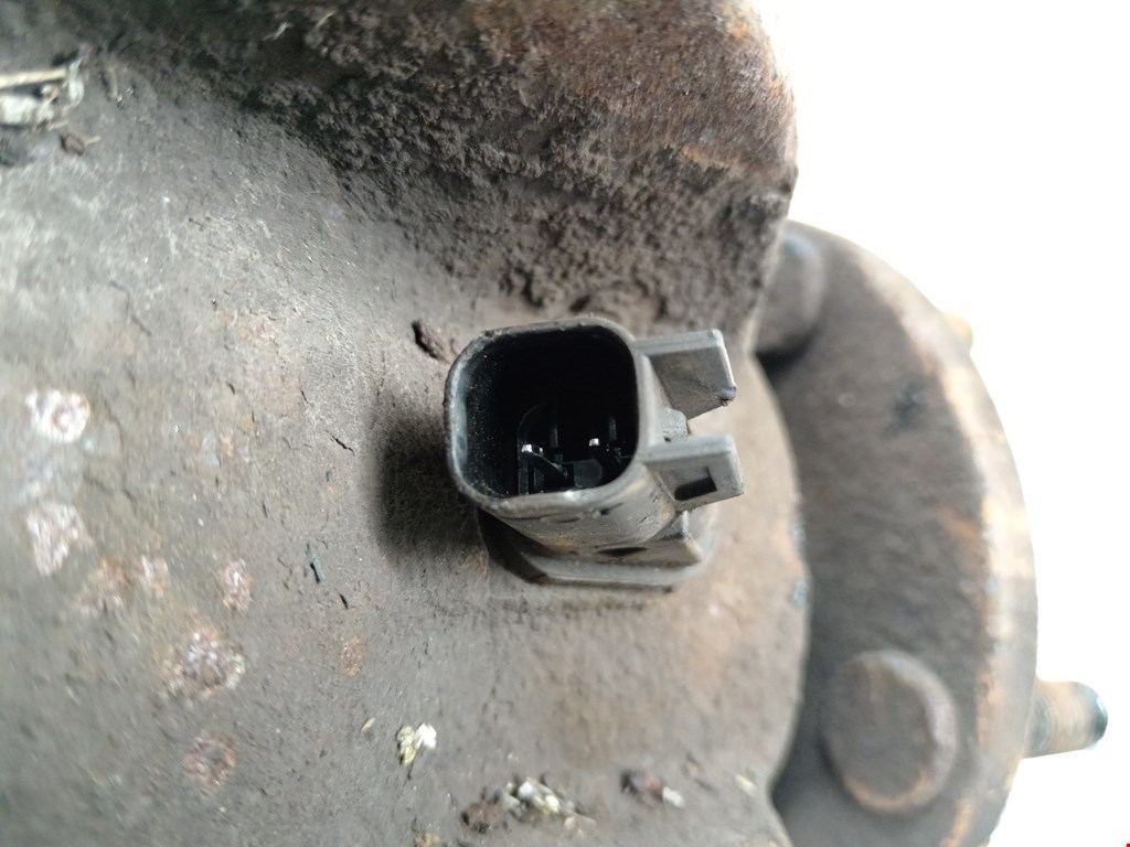 Ступица передняя правая FORD Focus II 2005-2011