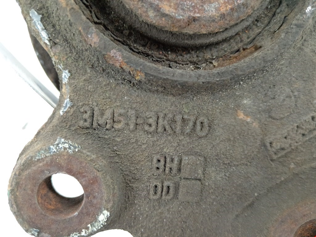 Ступица передняя правая FORD Focus II 2005-2011