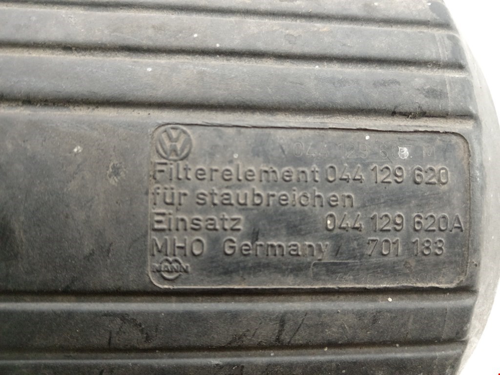 Корпус воздушного фильтра VOLKSWAGEN Transporter T4 1990-2003