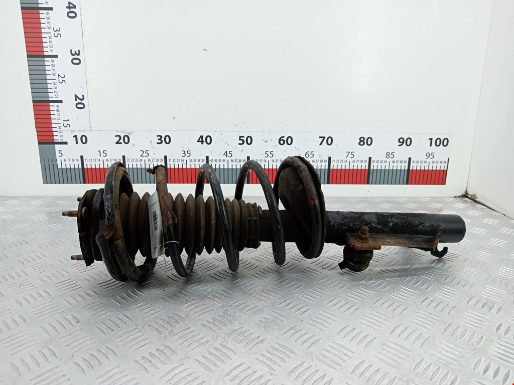 Стойка амортизатора переднего правого Ford Focus 2 (2004-2011)