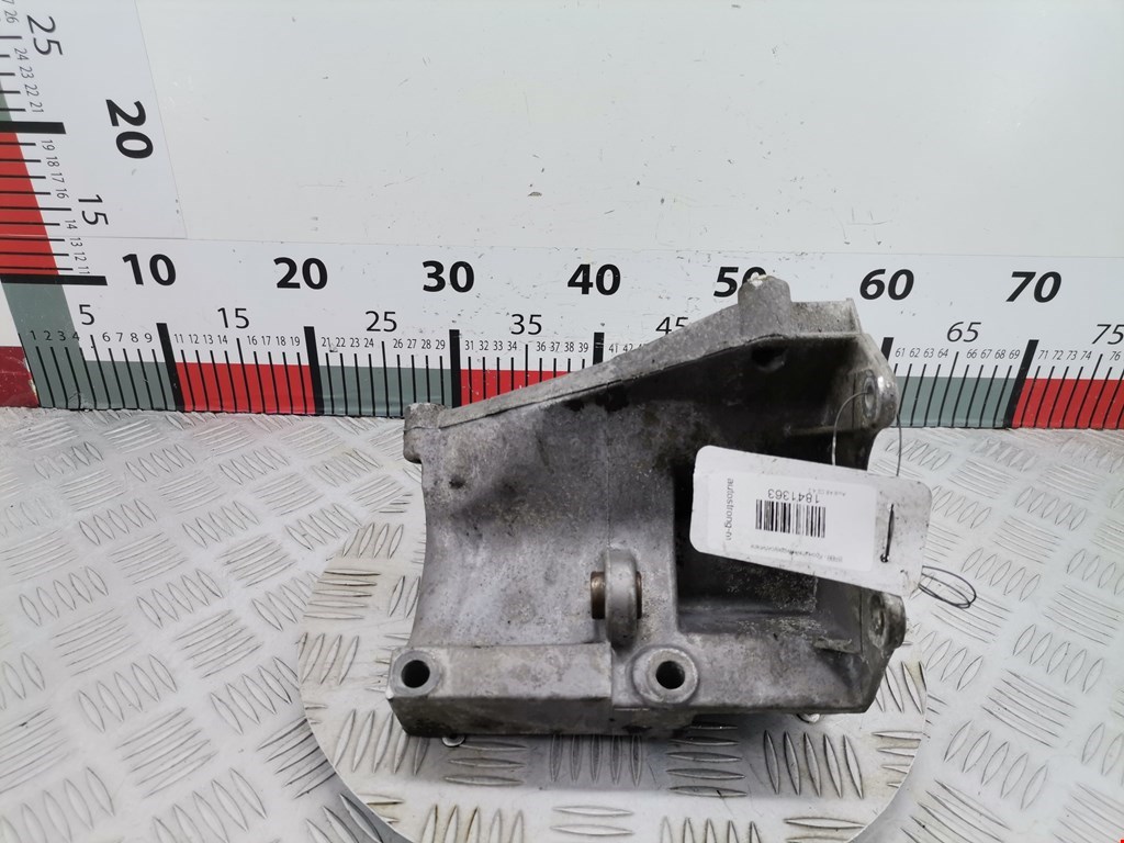 Кронштейн гидроусилителя AUDI A8 D2 1994-2002