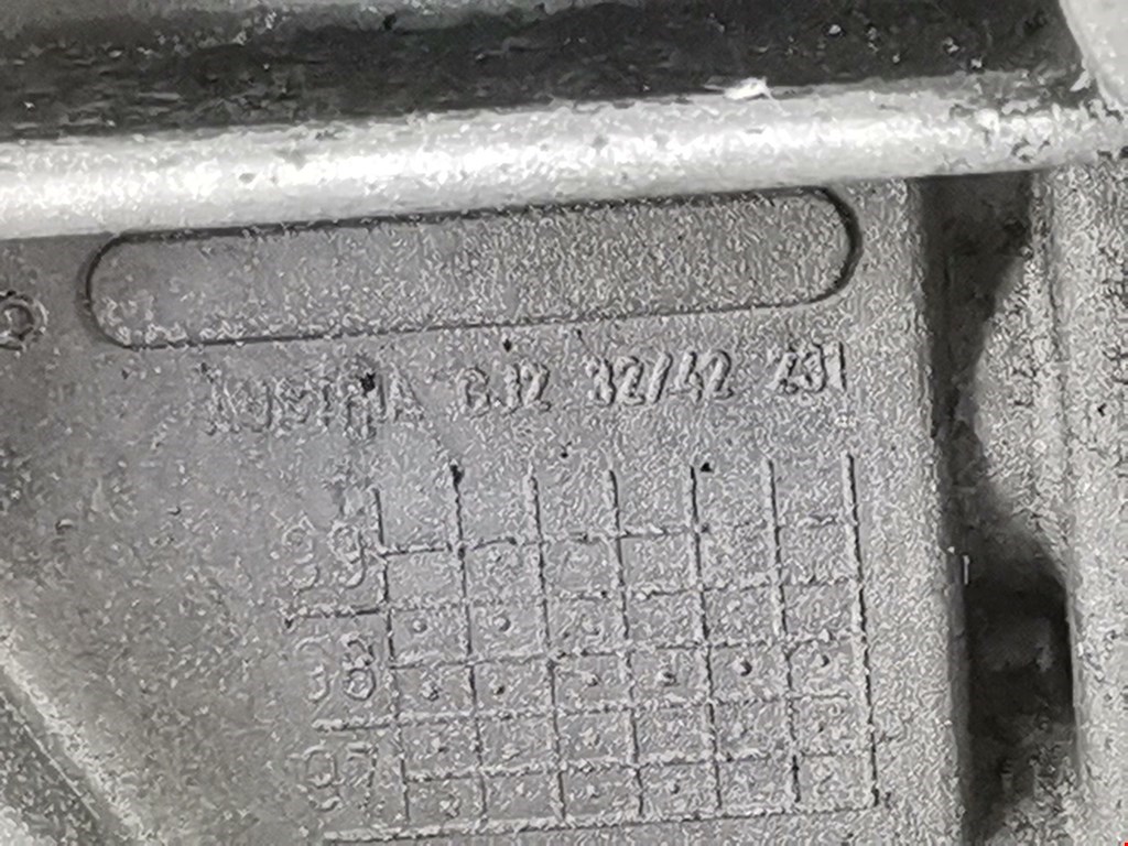 Кронштейн гидроусилителя AUDI A8 D2 1994-2002