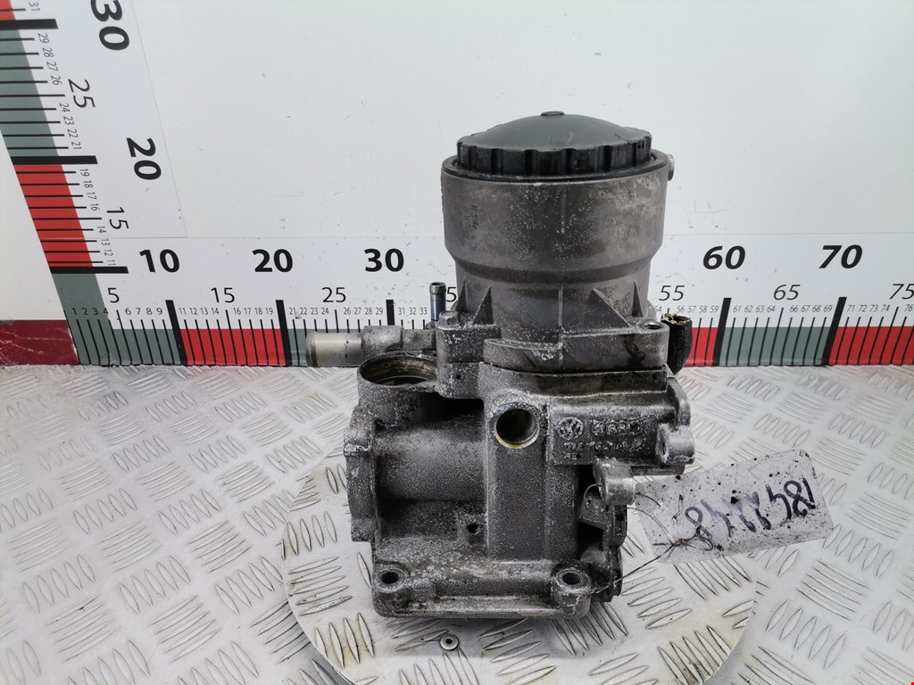 Корпус масляного фильтра VOLKSWAGEN Touareg 2002-2010