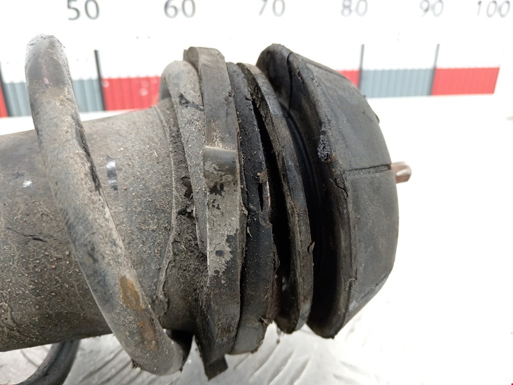 Амортизатор передний правый OPEL Corsa C 2000-2006