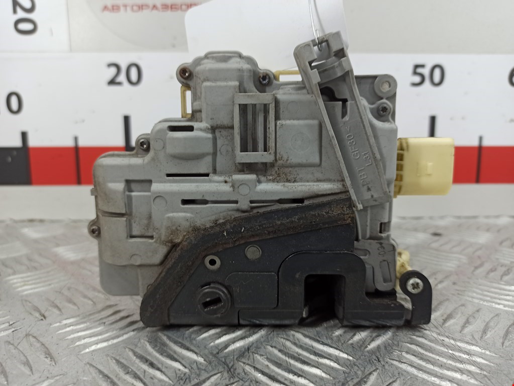 Замок двери задней левой VOLKSWAGEN Passat B6 2005-2011
