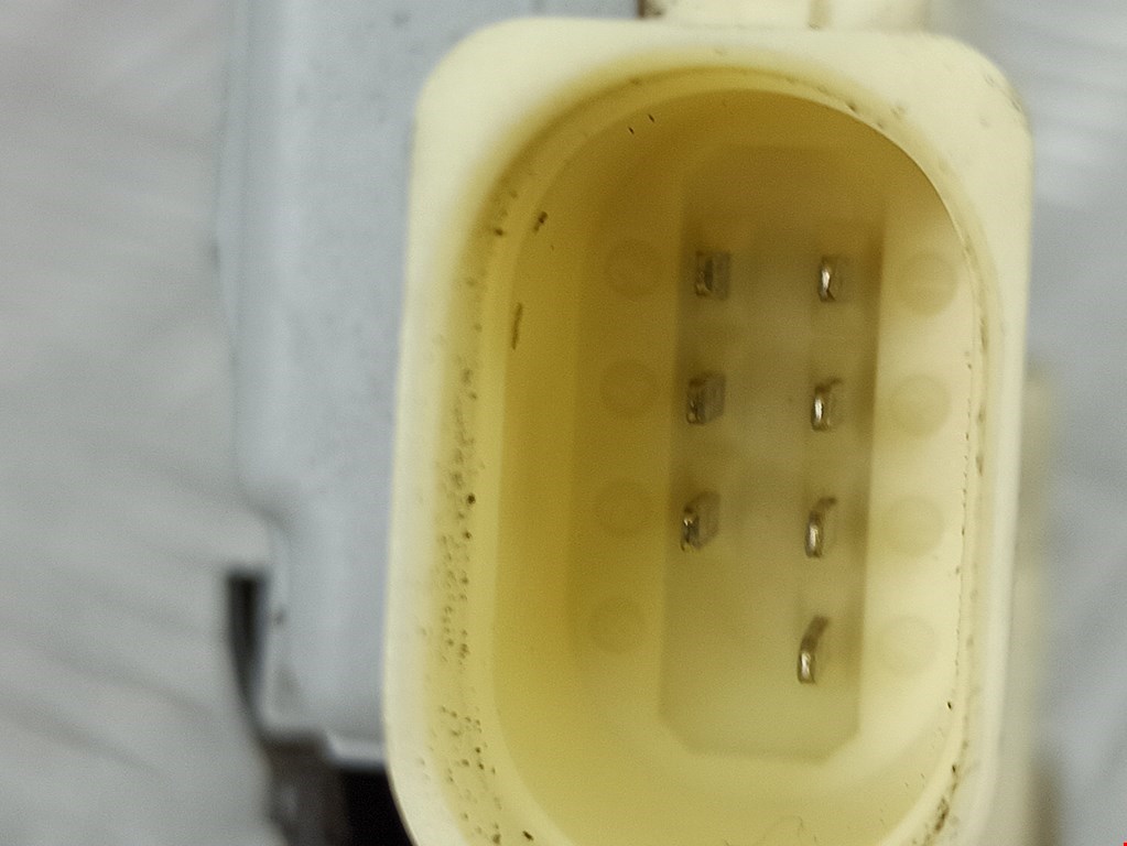 Замок двери задней левой VOLKSWAGEN Passat B6 2005-2011