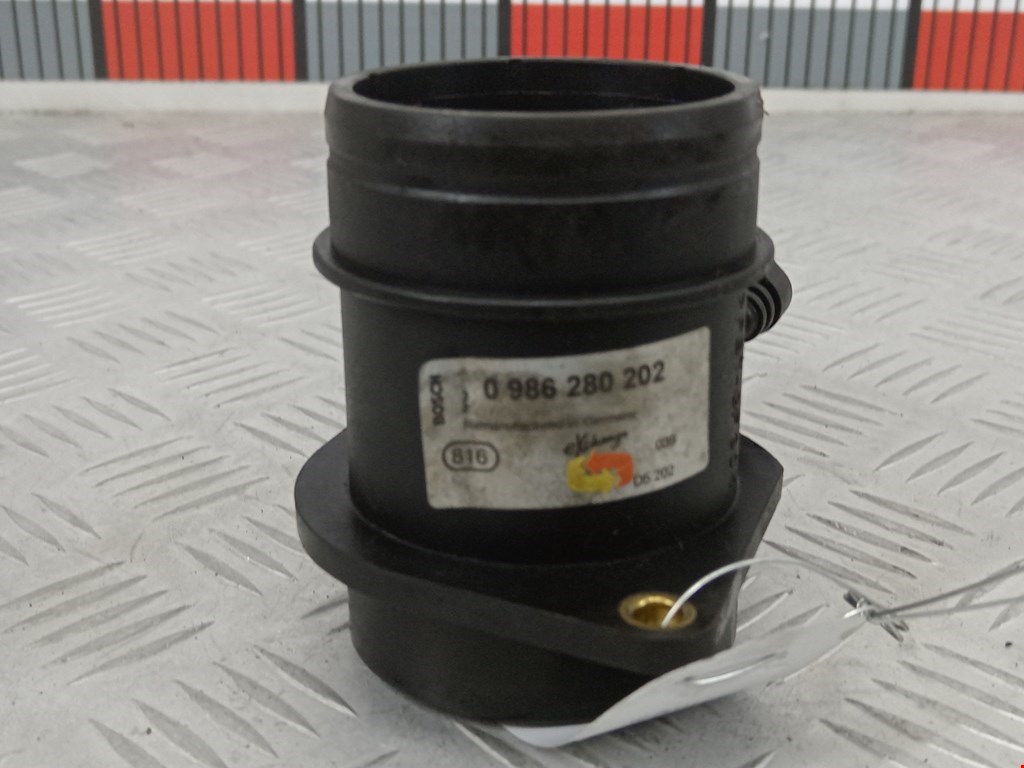 Расходомер воздуха (массметр, датчик ДМРВ) VOLKSWAGEN Golf IV 1997-2003