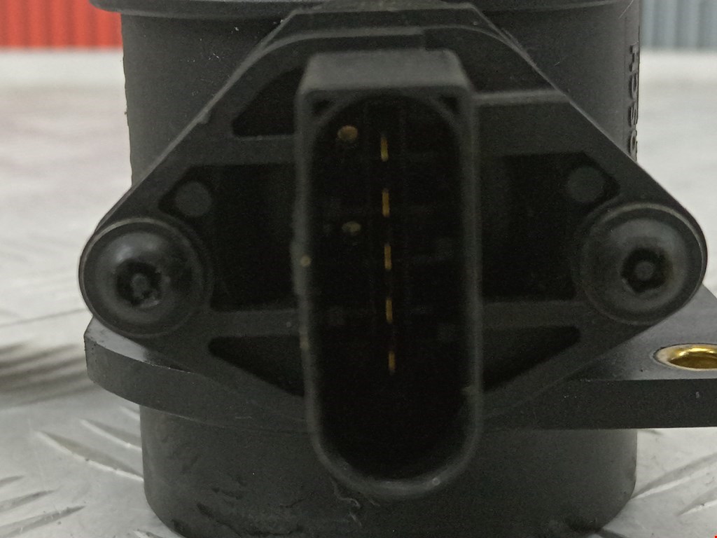 Расходомер воздуха (массметр, датчик ДМРВ) VOLKSWAGEN Golf IV 1997-2003