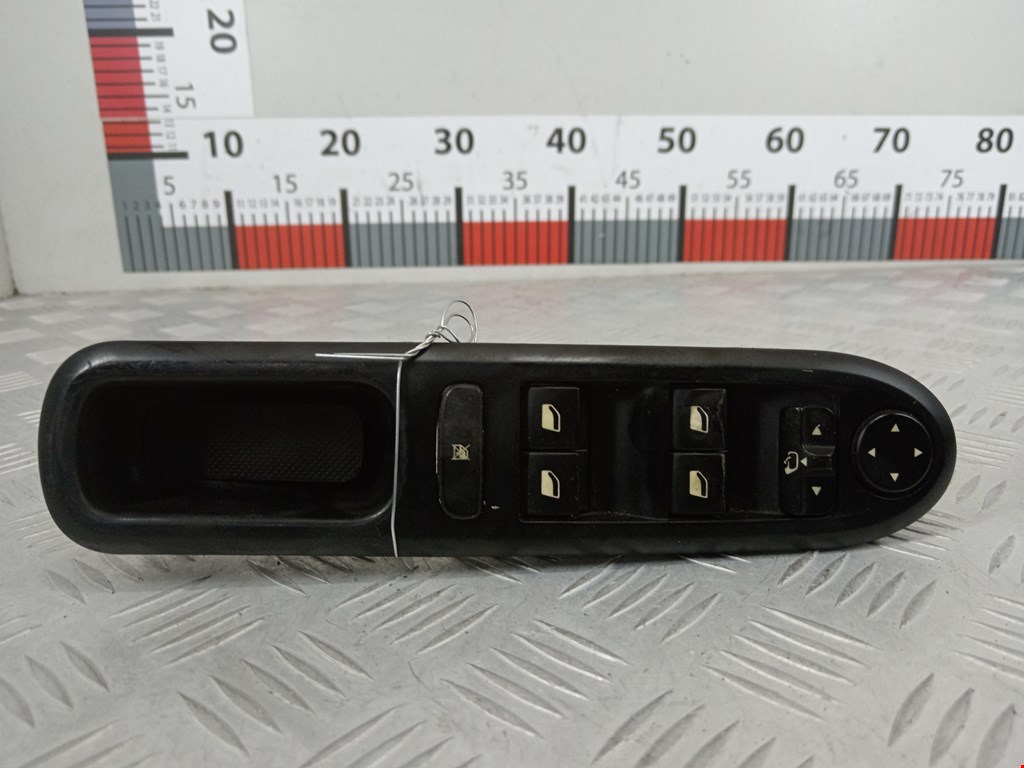 Блок управления стеклоподъемниками Peugeot 407 (2004-2010)