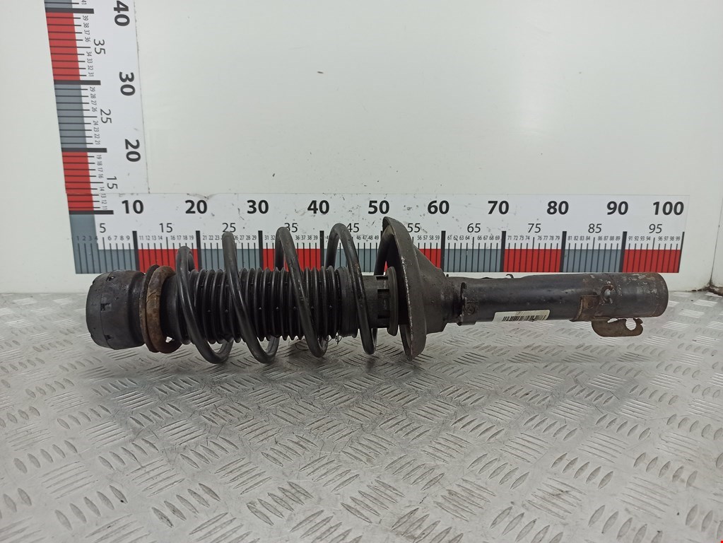 Стойка амортизатора переднего правого Audi A3 8L (1996-2003)