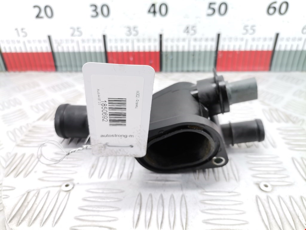 Тройник системы охлаждения AUDI A4 B7 2004-2007