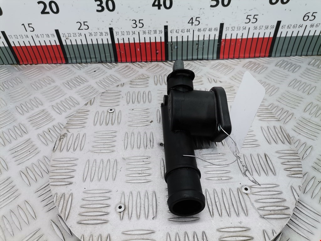 Тройник системы охлаждения AUDI A4 B7 2004-2007