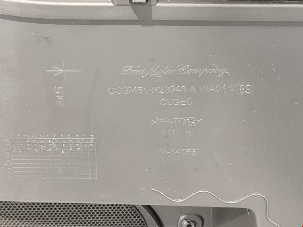 Обшивка двери передняя левая FORD C-MAX 2003-2010