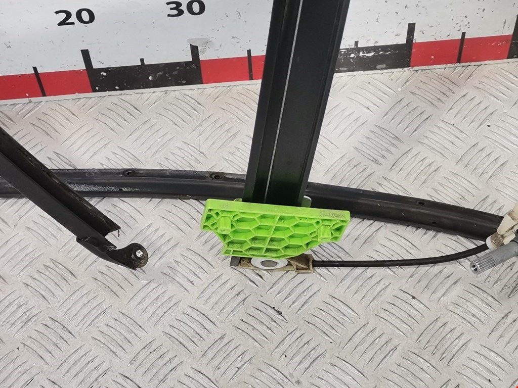 Стеклоподъемник задний правый AUDI A4 B6 2001-2005