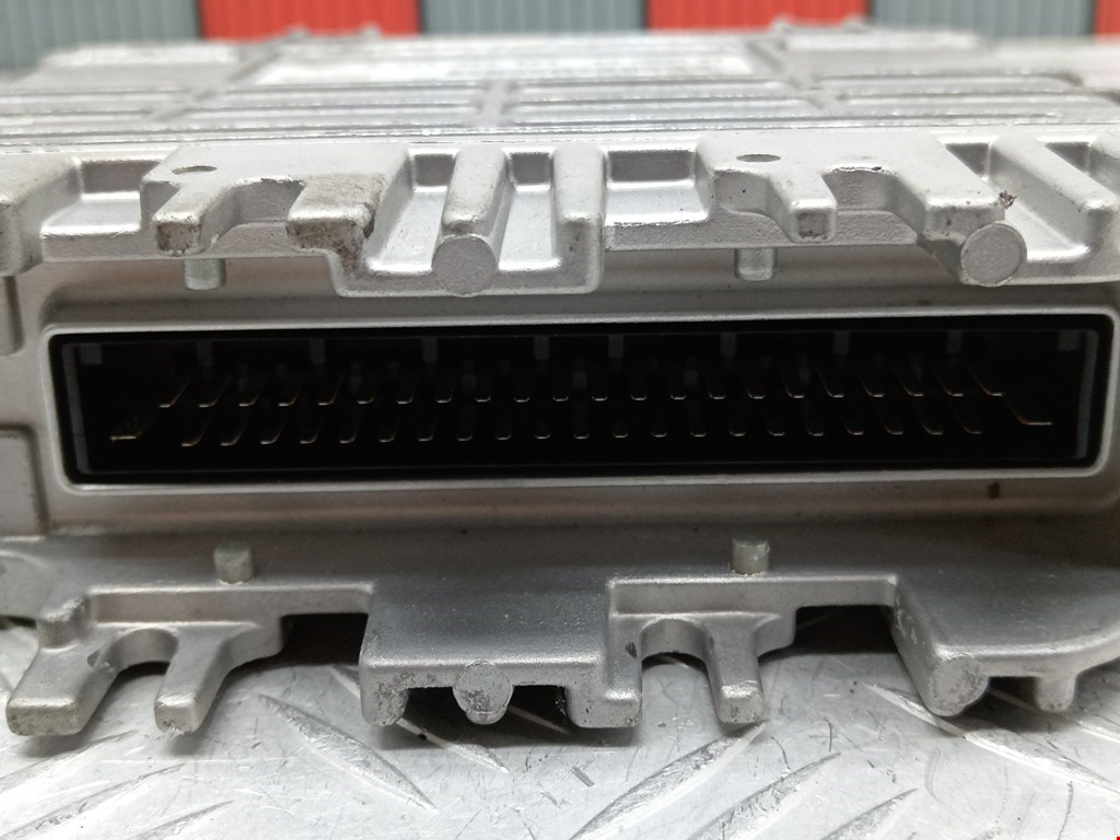 Блок управления двигателя (ЭБУ) VOLKSWAGEN Golf III 1991-1997