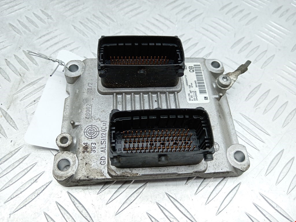 Блок управления двигателем Opel Corsa C (2000-2006)
