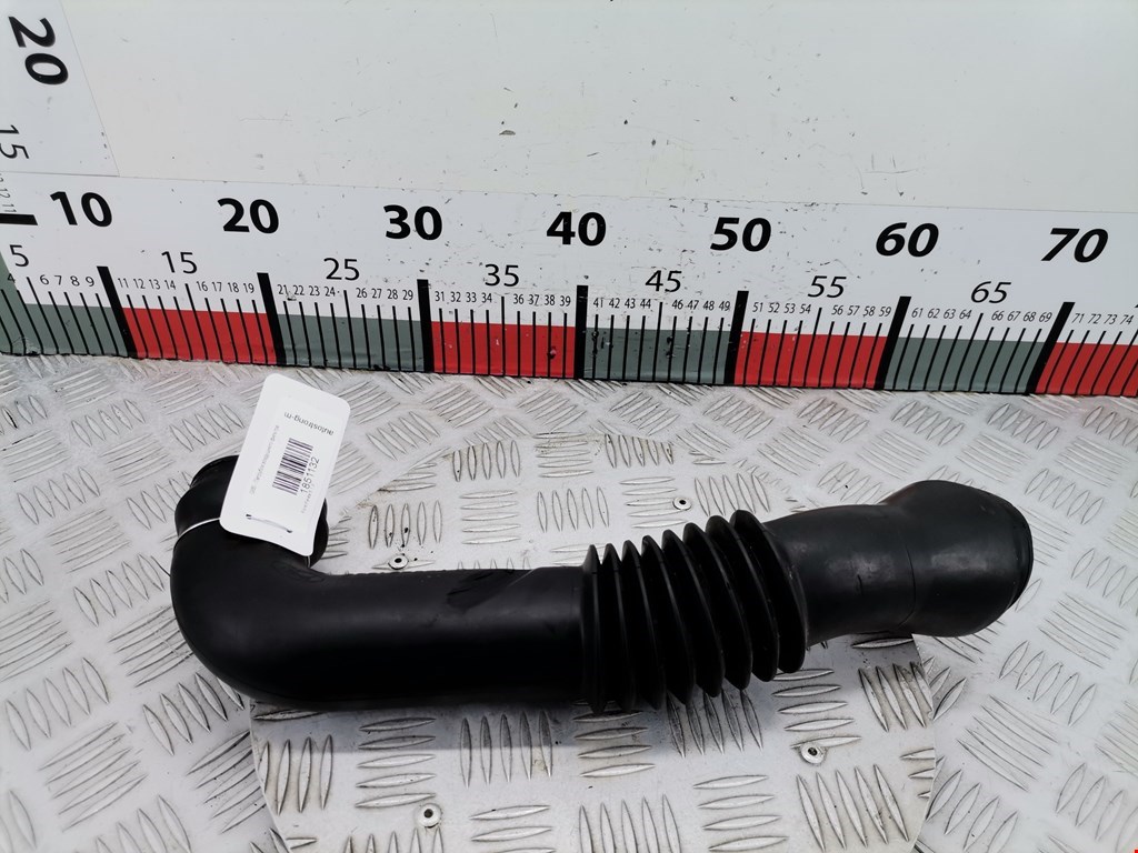 Патрубок воздушного фильтра FORD Fiesta 2001-2008